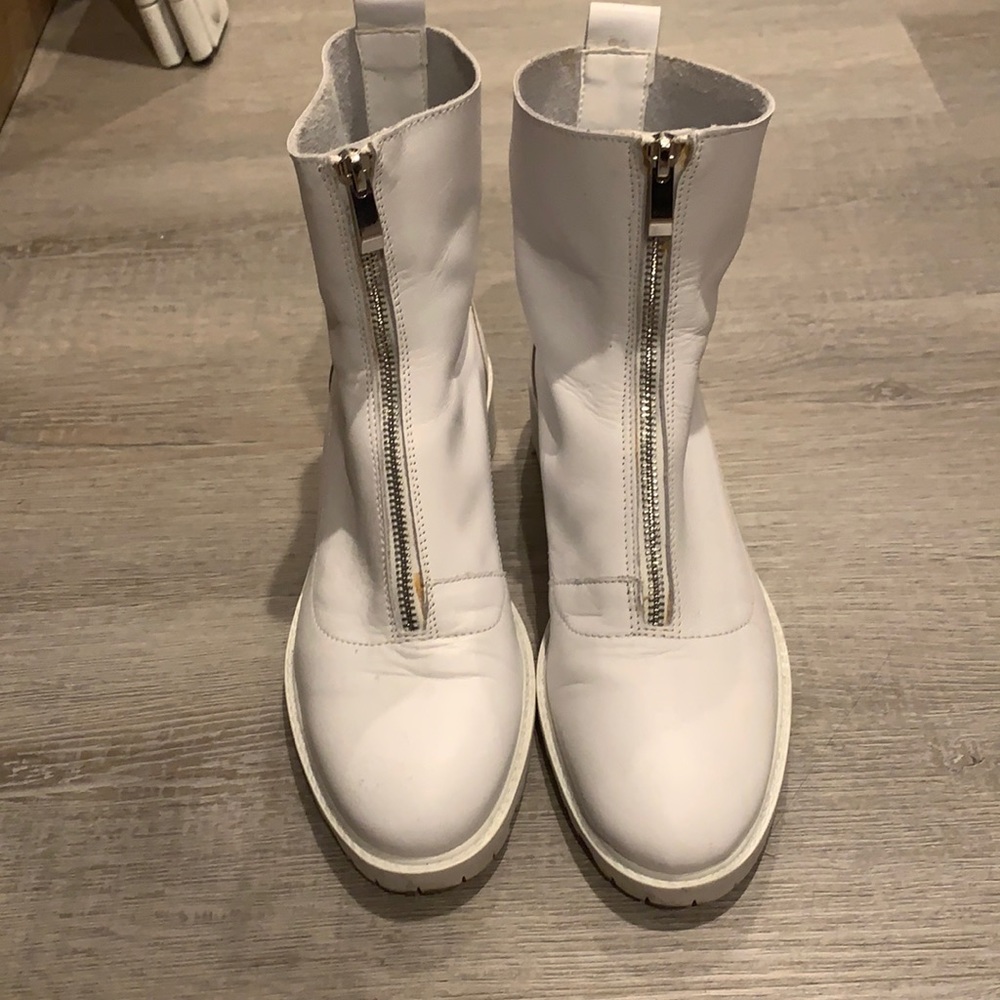 WHITE ZIPPER ZARA BOOTS